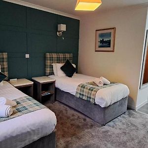 MacDonald Hotel&Cabins